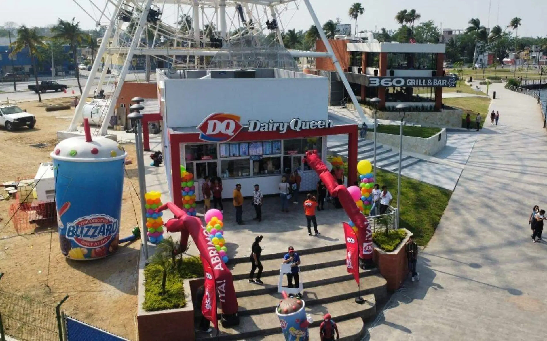 Dairy Queen es una cadena de comida rápida y venta de helado, famosa a nivel mundial